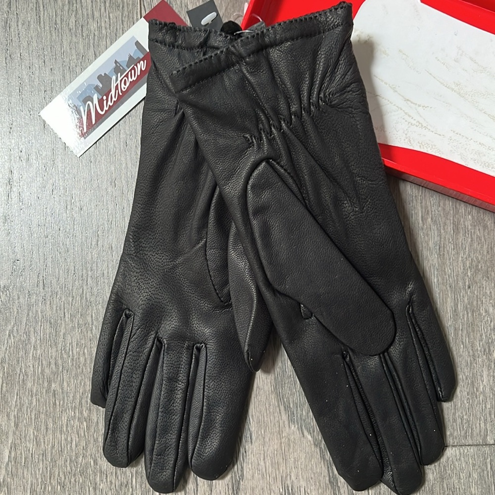 Fall or Winter Leather gloves with lining